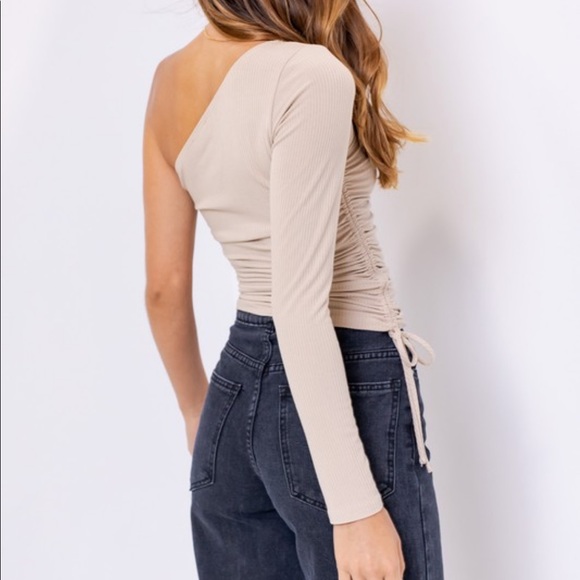 NWT Ribbed fabrication ruched sides one sl… - Picture 6 of 8